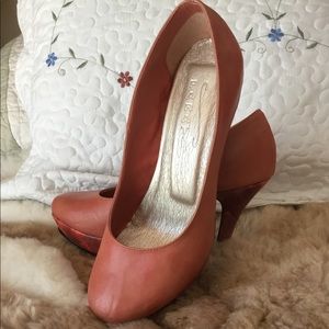 Coral heels. NWOT. Marble heel design.